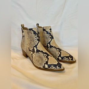 Marc Fisher, LTD Yale Pointy Toe Chelsea Boot